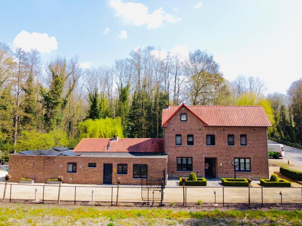 Alterbiezen Villa Hoeselt Exterior foto